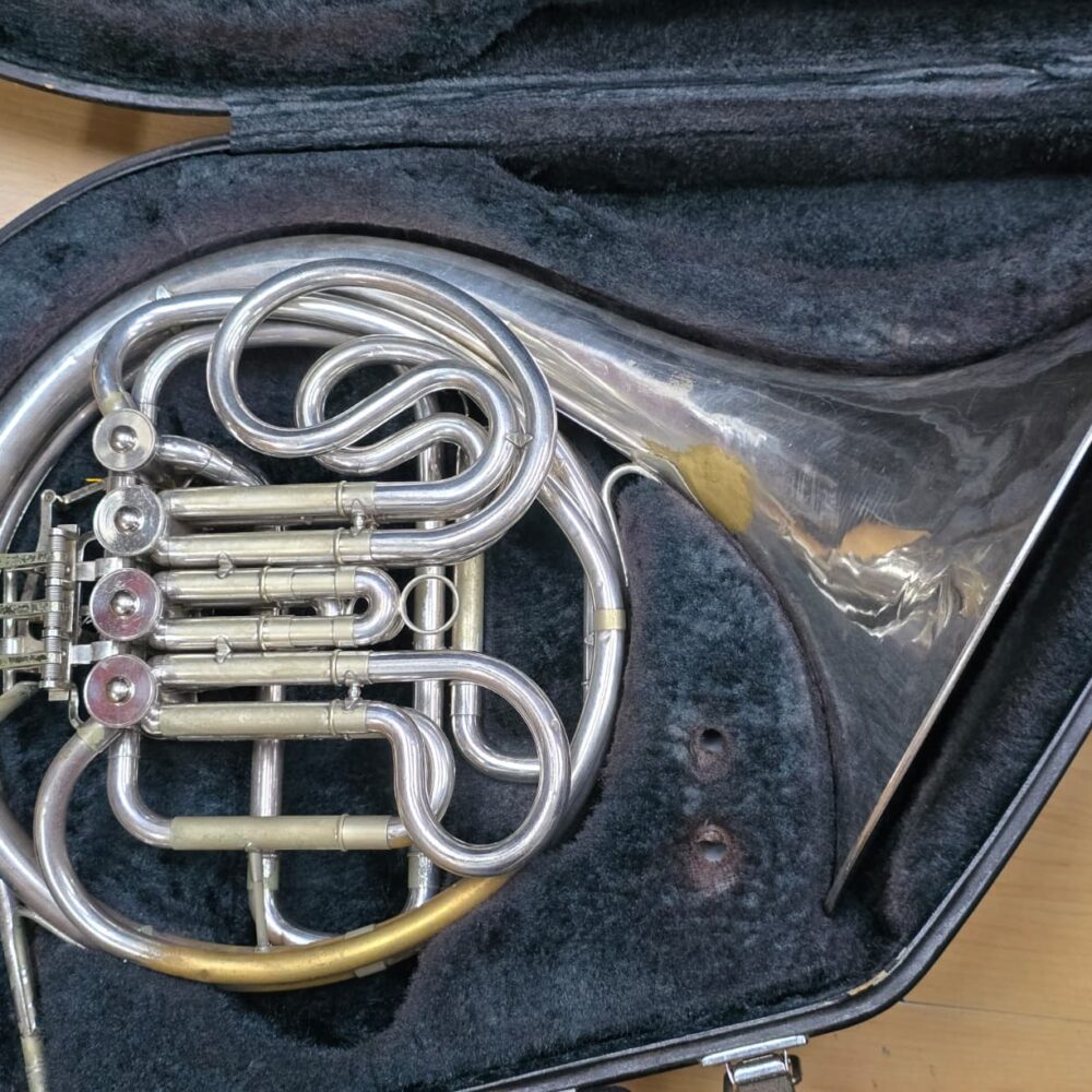 Used F/Bb French Horn  Yamaha YHR-567S SN: 001083